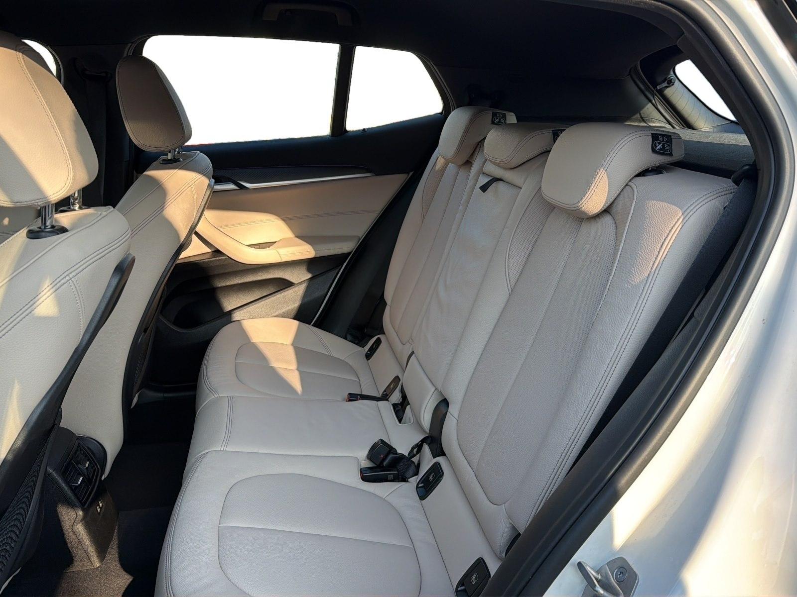 BMW X2 sDrive20i RFK LORDOSE SPORTSITZE LED SHZ DAB, миниатюра 18