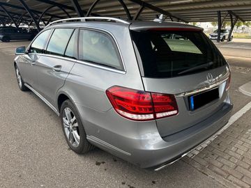 Mercedes E 200 - 4