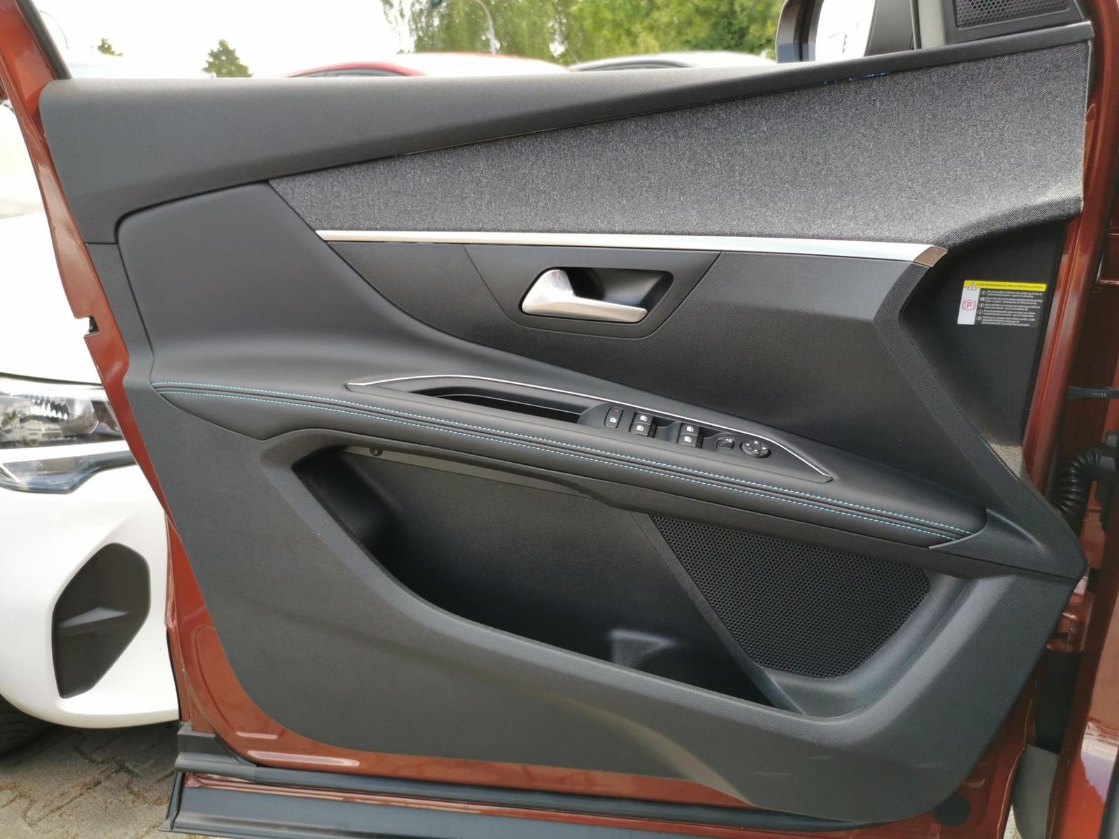 Fahrzeugabbildung Peugeot 5008 1.2 PureTech 130, Allure Pack