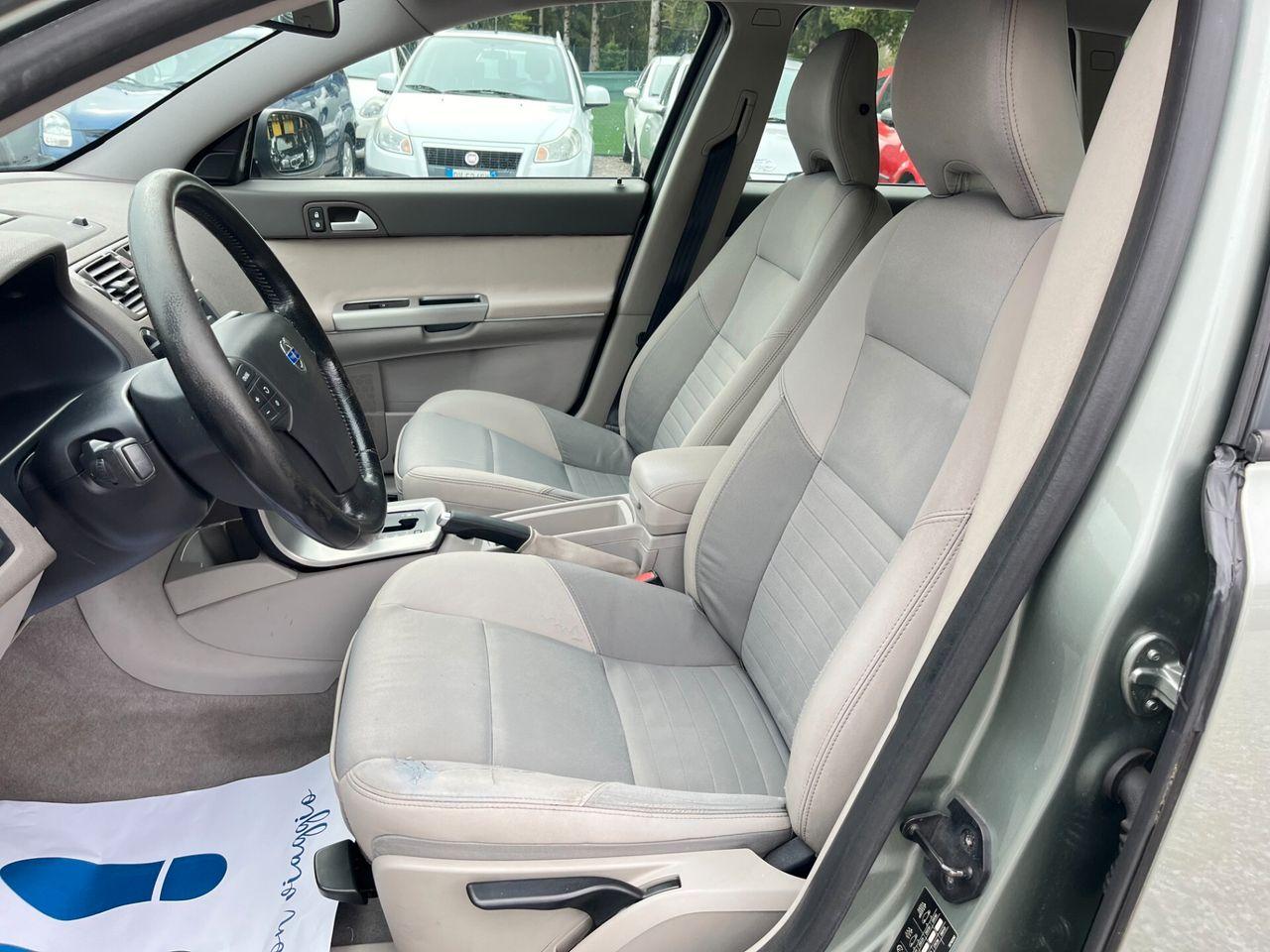 Volvo V50 2007 — photo 10