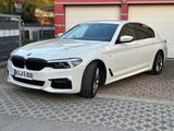 BMW 520i M-Paket | Vollleder | 19 Zoll | Service NEU - BMW 520: 520i M Paket