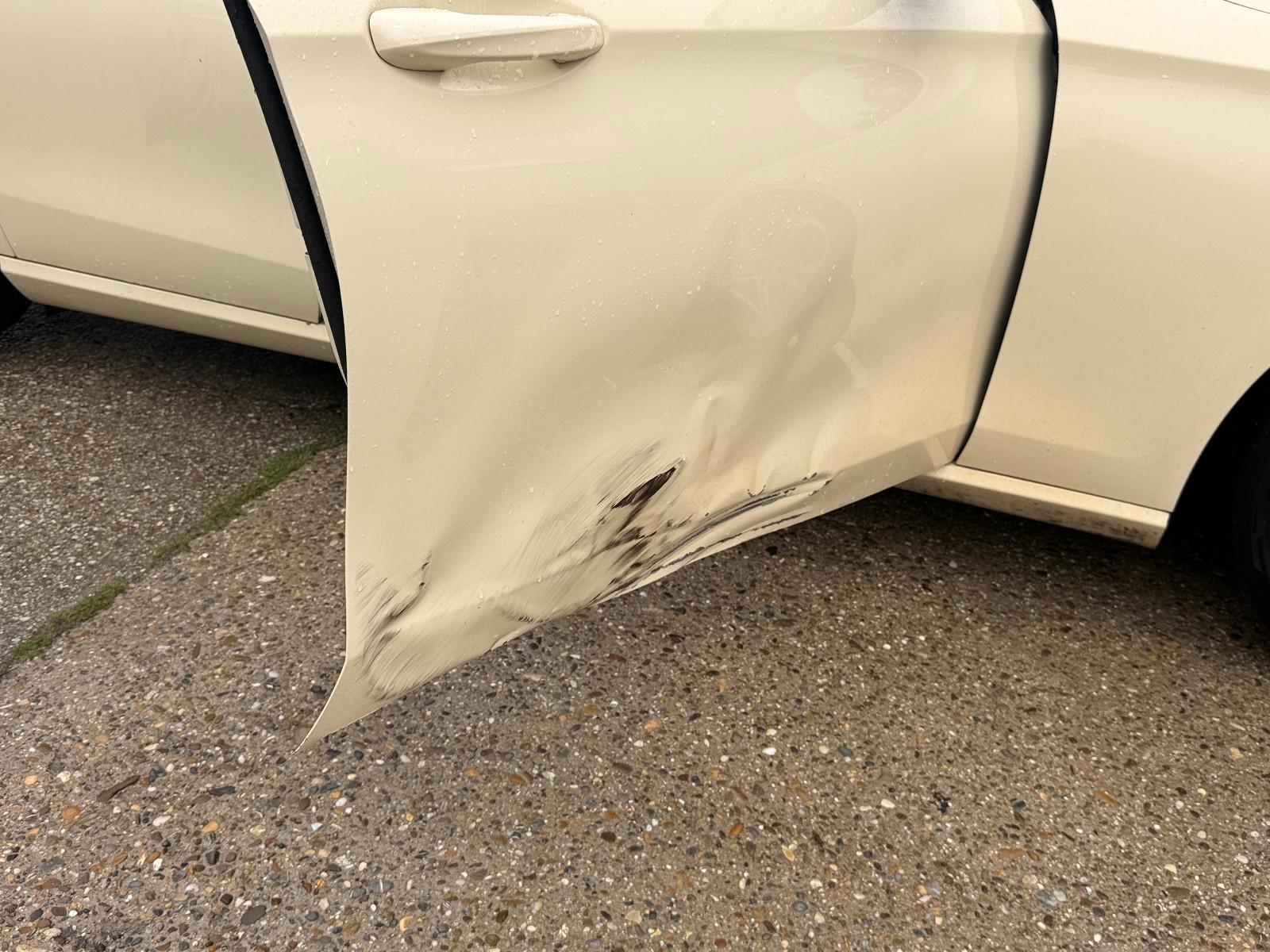 Mercedes-Benz E 220 E T-Modell    Vollfahrbereit