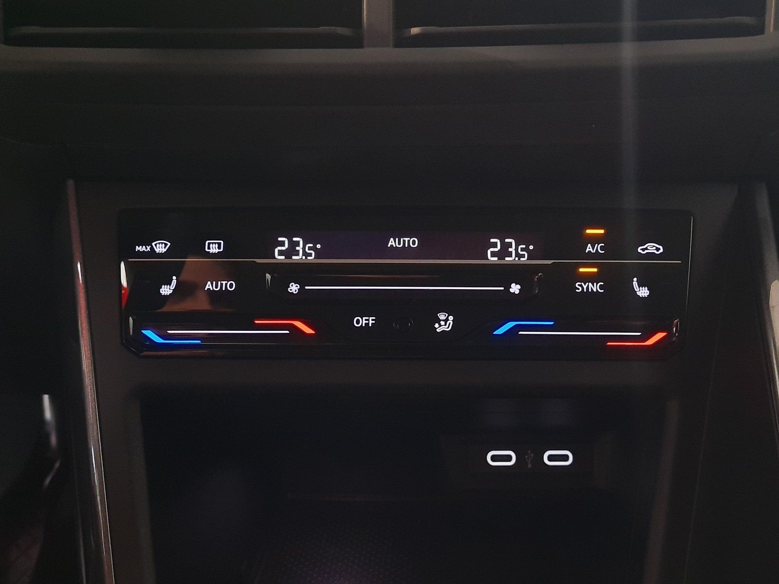 Fahrzeugabbildung Volkswagen Polo Style TSI DSG *AHK*LED*Sitzhzg*PDC*AppC*