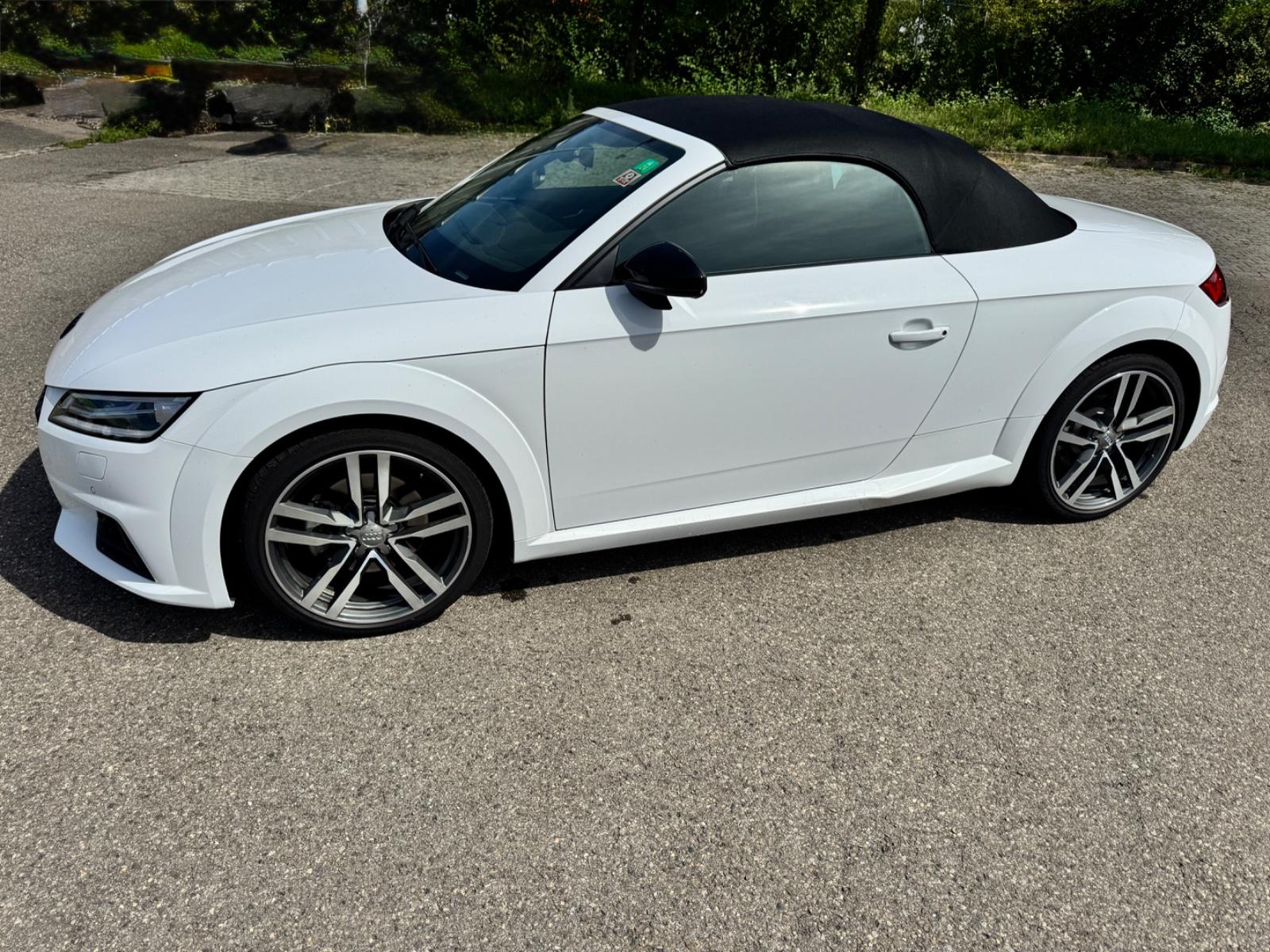 Audi TT 40 TFSI S tronic Roadster -