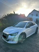 Peugeot e-208 136 GT SHZ, GT-Pack, 3D Cockpit, Pano, Nav - Peugeot e-208 von privat