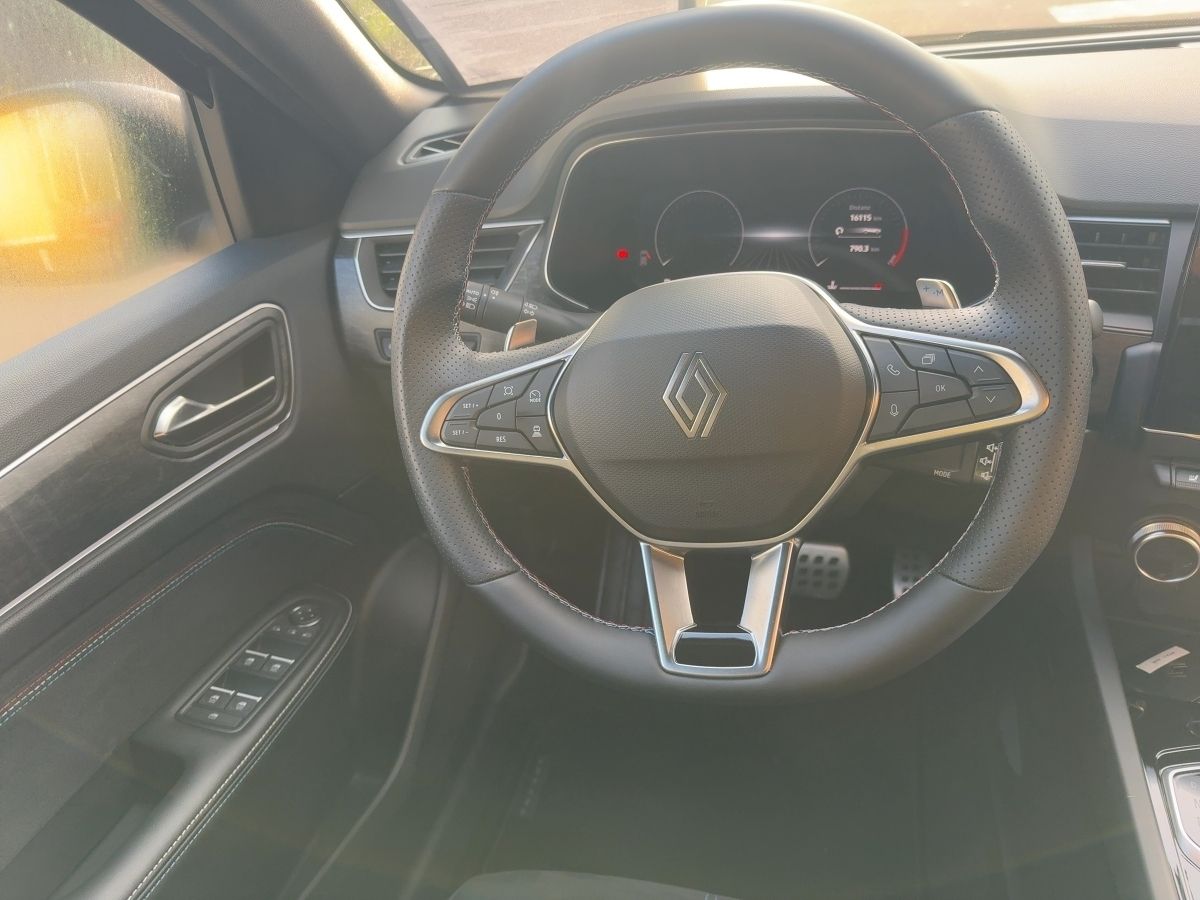 Fahrzeugabbildung Renault Arkana ESPRIT ALPINE TCe 160 EDC City Paket