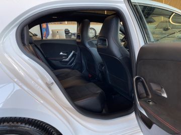 Mercedes-Benz A35 AMG 4Matic *PANO*LED*PDC*CARPLAY*
