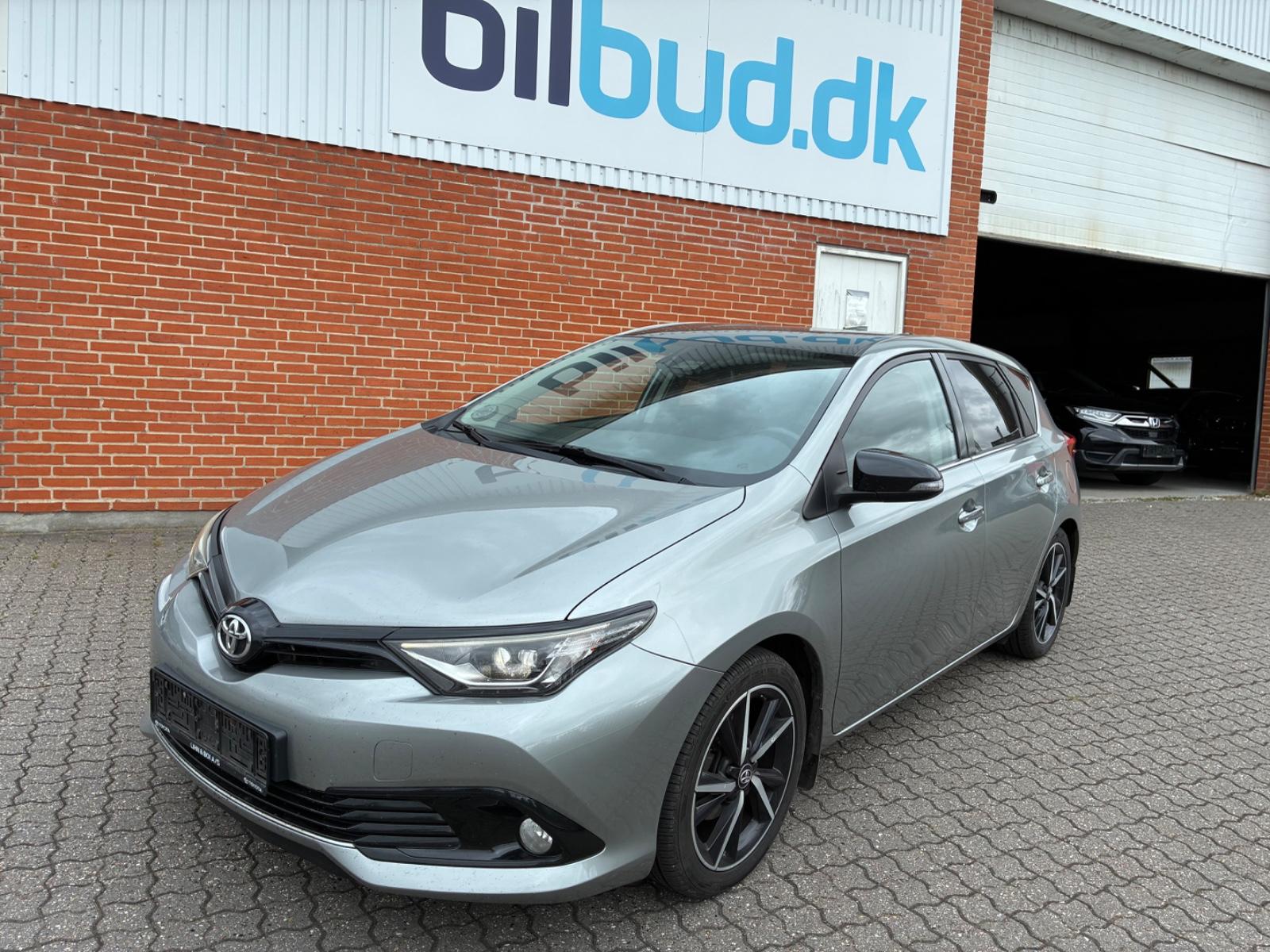 Toyota Auris Team D LED KEYLESS FULL SERVICE 2 WHEELS