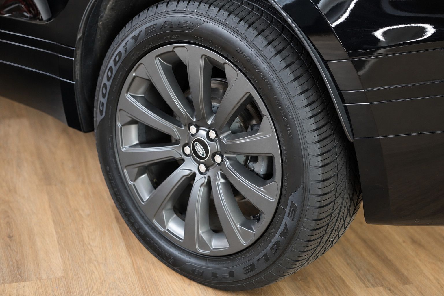 Fahrzeugabbildung Land Rover Range Rover Velar R-Dynamic SE *Meridian*Memory*