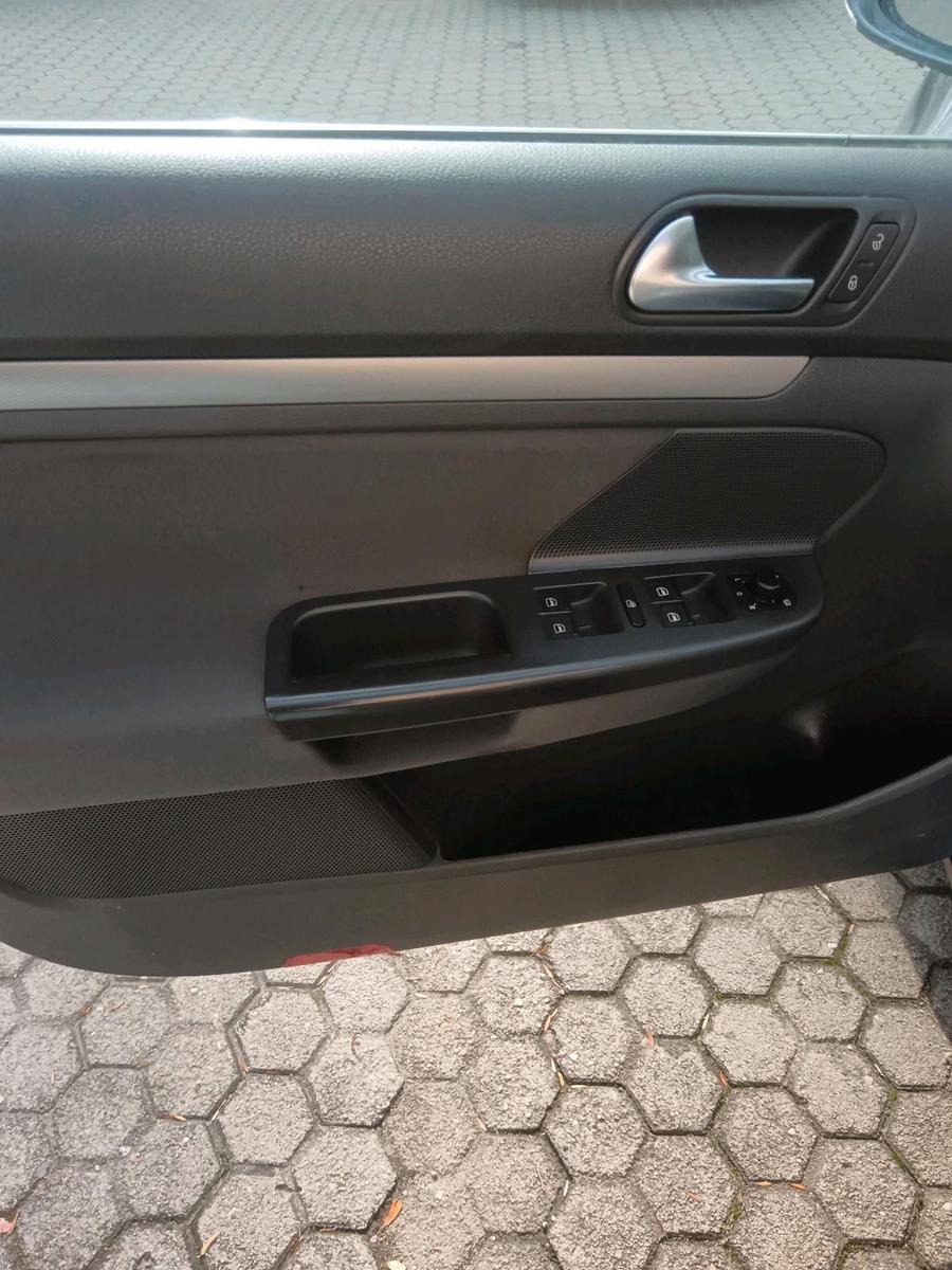 Volkswagen Golf 2009 — photo 8