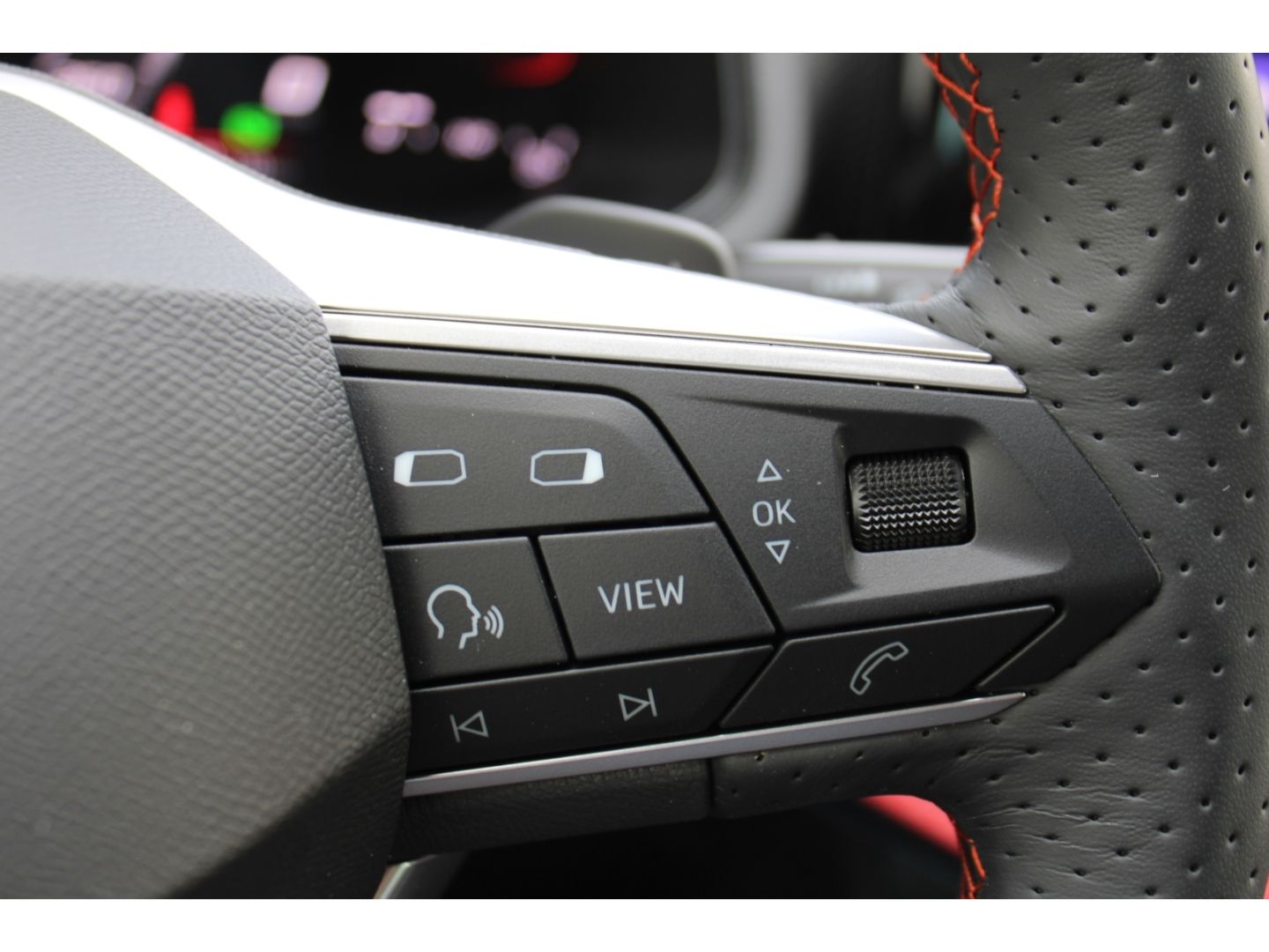 SEAT Ibiza 1.0 TSI FR DSG ACC LED Full Link RFK SHzg - Image 18