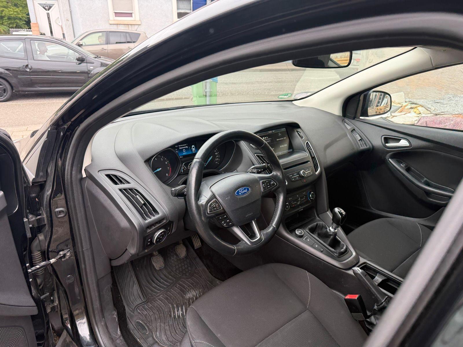 Ford Focus 2015 — engine 140 HP (103kW)