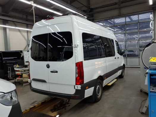 Fahrzeugabbildung Mercedes-Benz Sprinter 317 Kombi L2H2 Mobility Rollstuhl Lift