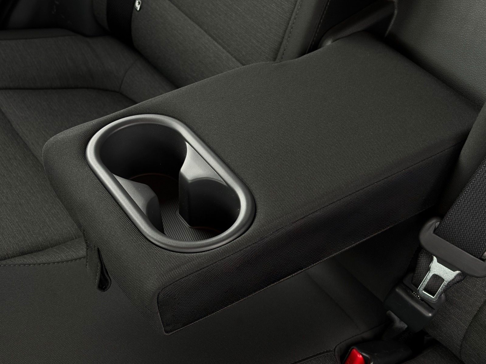 Fahrzeugabbildung Hyundai KONA Select Elektro CarPlay Kamera SHZ LHZ DAB+