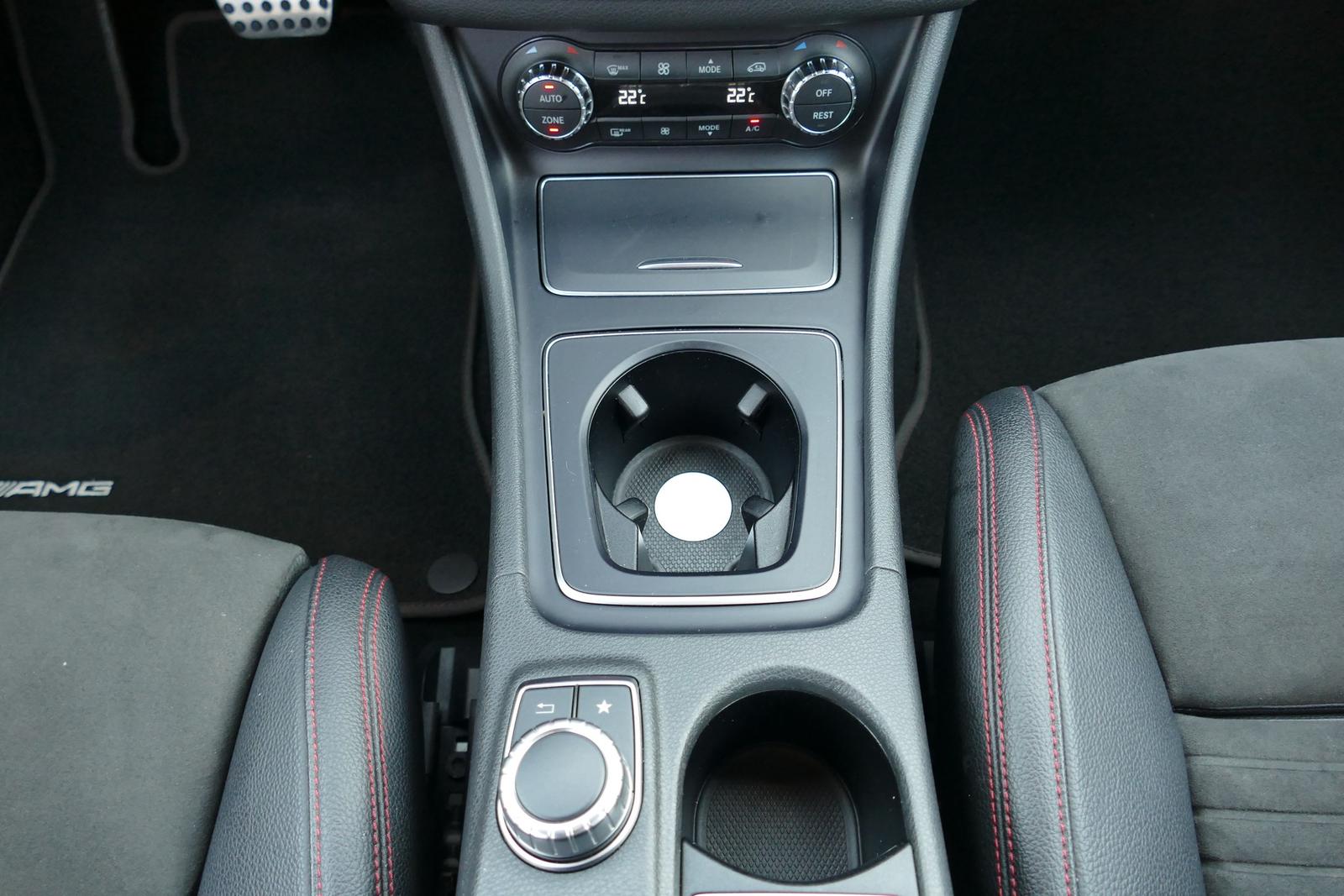 Mercedes-Benz CLA 200 AMG Line LED Navi Panorama Tempomat PDC