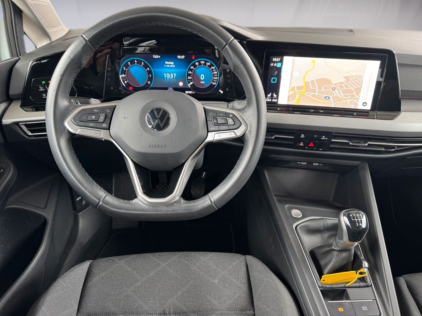 Fahrzeugabbildung Volkswagen Golf VIII Lim. Life 1.5 TSI