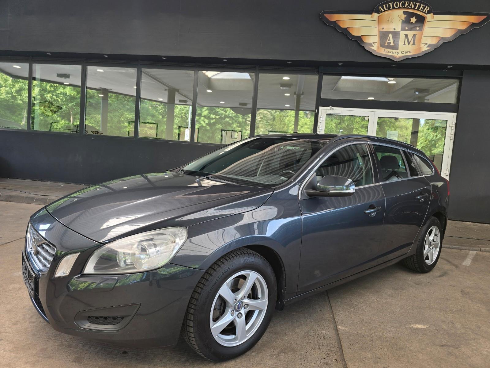 Volvo V60 2.0D Kombi AUTOMATIK Momentum SSD/BT/AHK