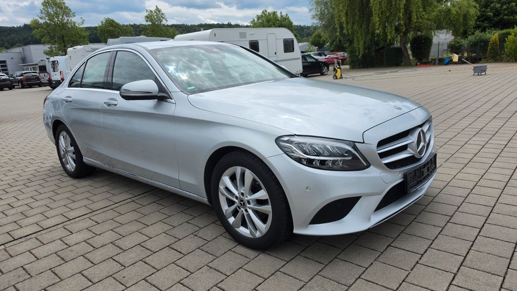 Image of Mercedes-Benz C 180