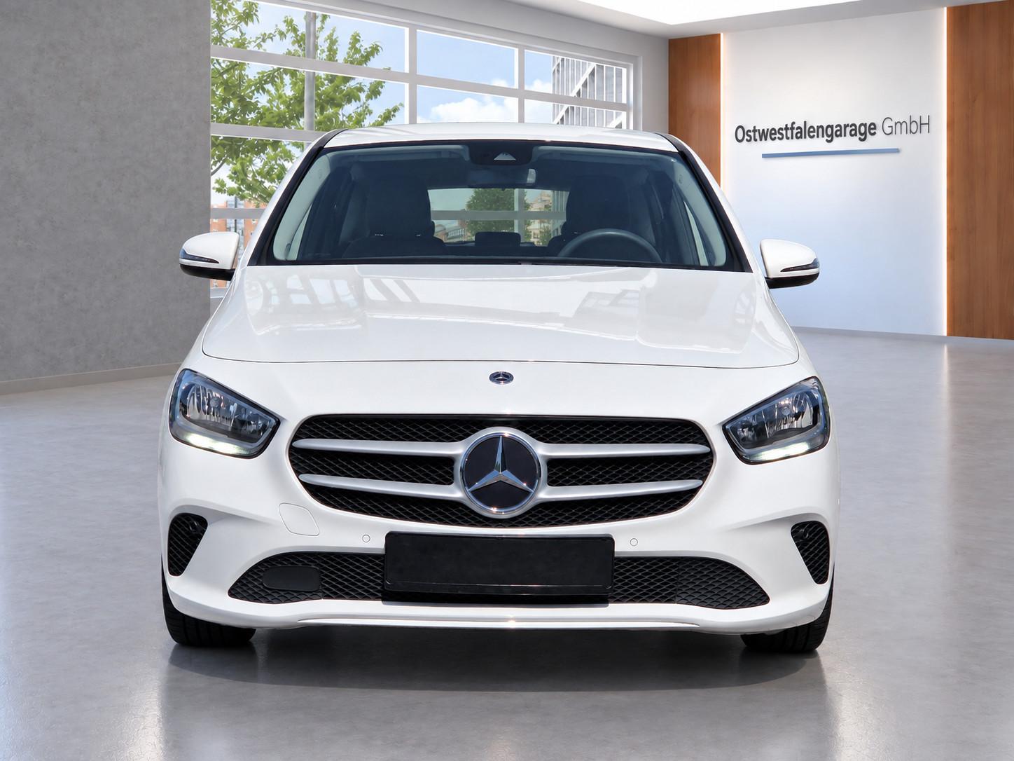 Mercedes-Benz B 180 (Automatik, Teilleder, Navi)