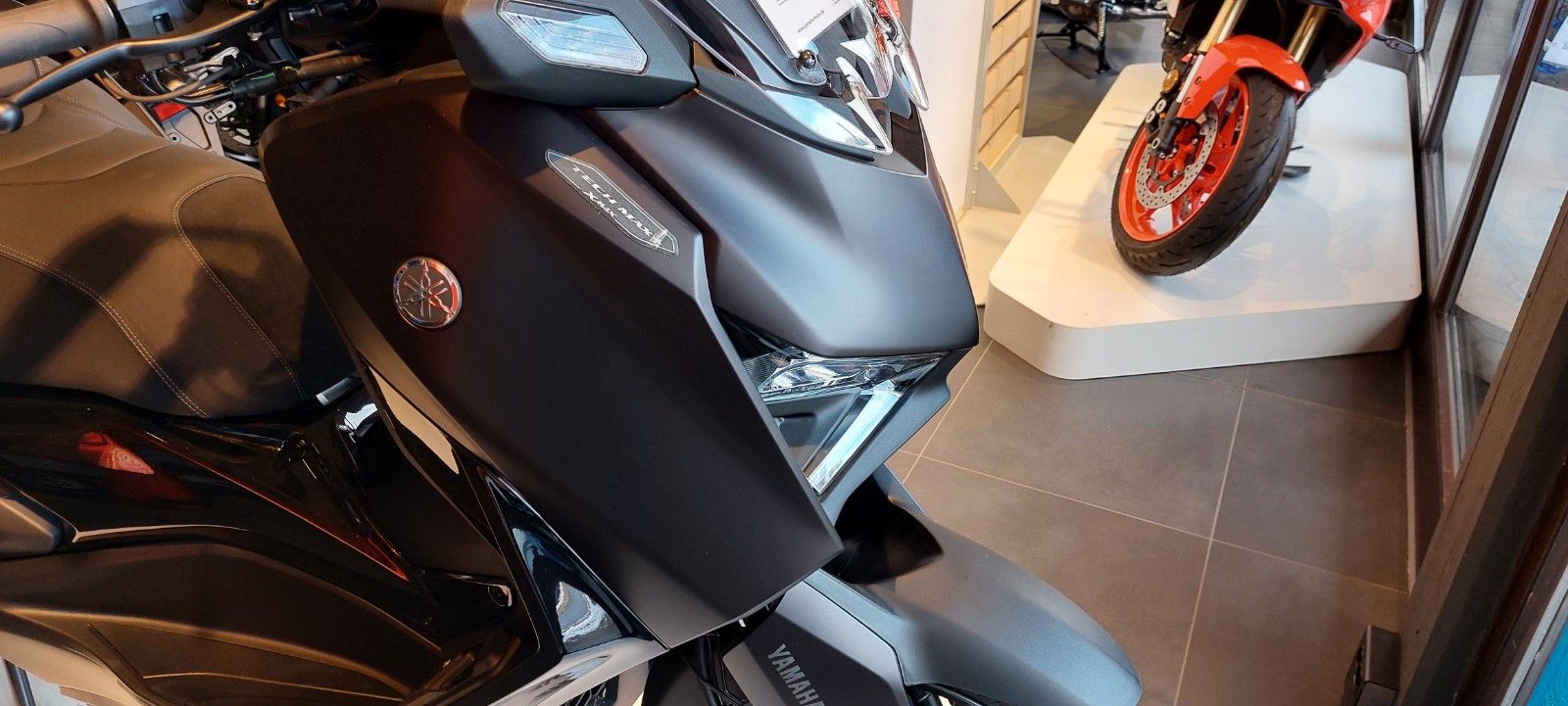Fahrzeugabbildung Yamaha X-Max 125 Tech Max   2025  5 J. Garantie