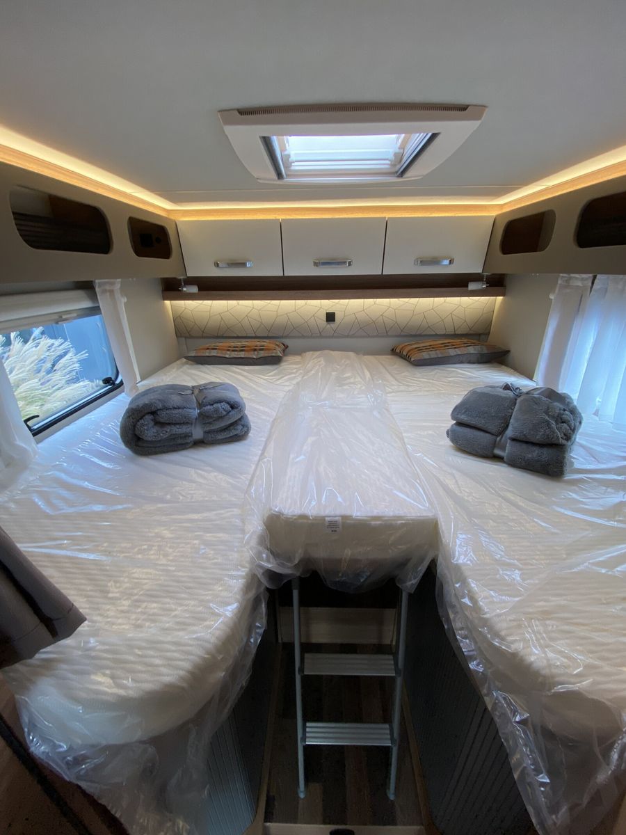 Fahrzeugabbildung Weinsberg CaraCompact EDITION PEPPER 600 MEG Dachklima