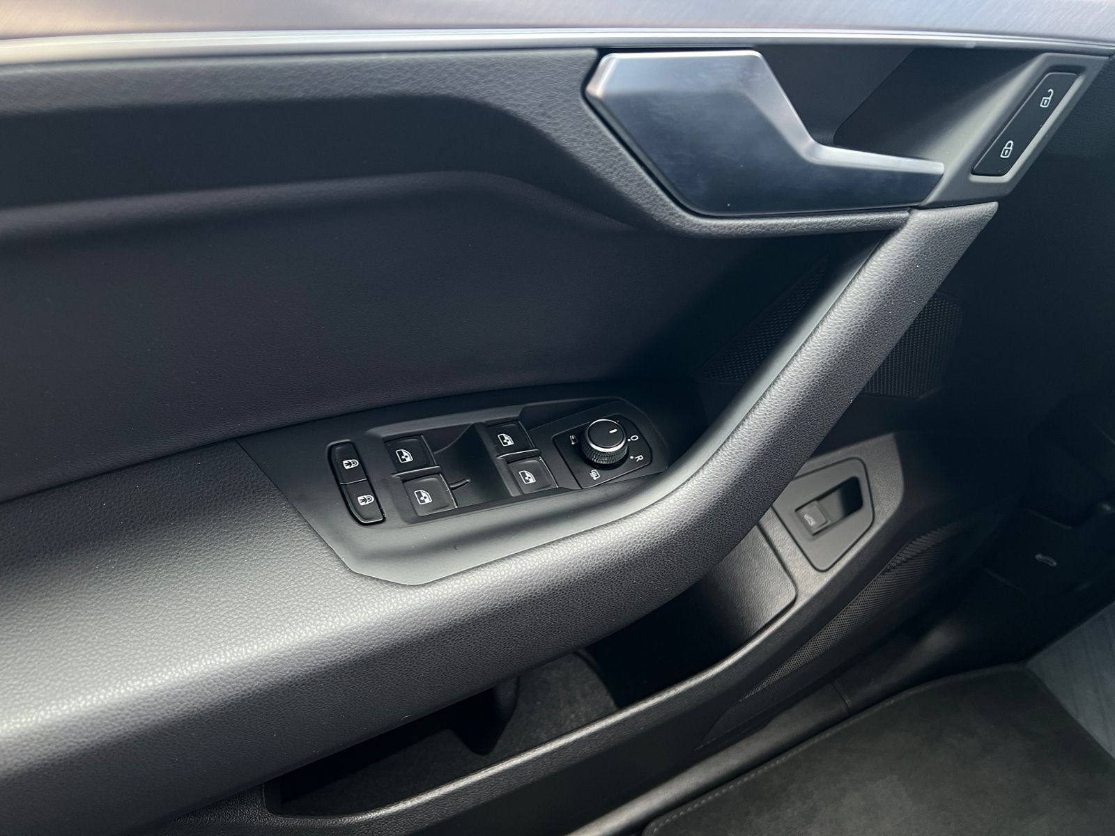 Fahrzeugabbildung Volkswagen Touareg 3.0 TDI 4MOTION *AHK, Luft, Leder, ACC,