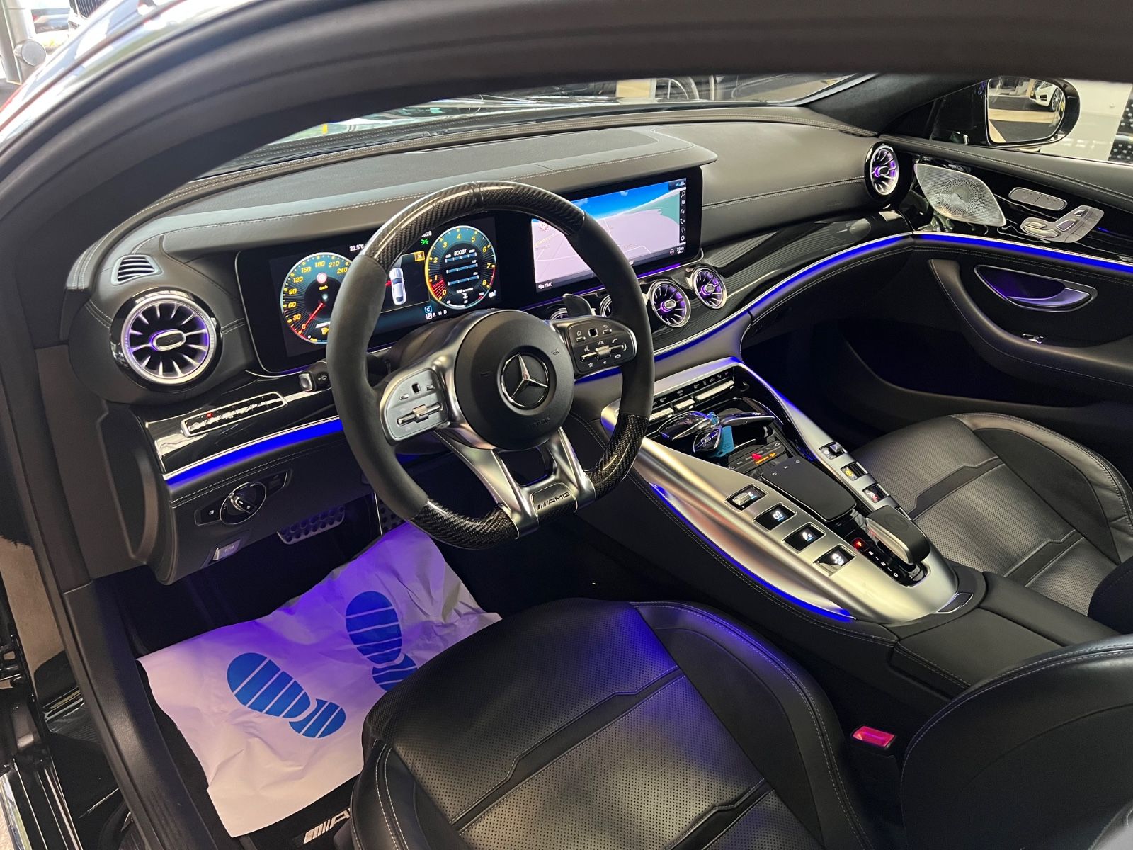 Fahrzeugabbildung Mercedes-Benz AMG GT 4-trg. 63 S 4Matic+ *SCHIEBEDACH*SITZBEL*