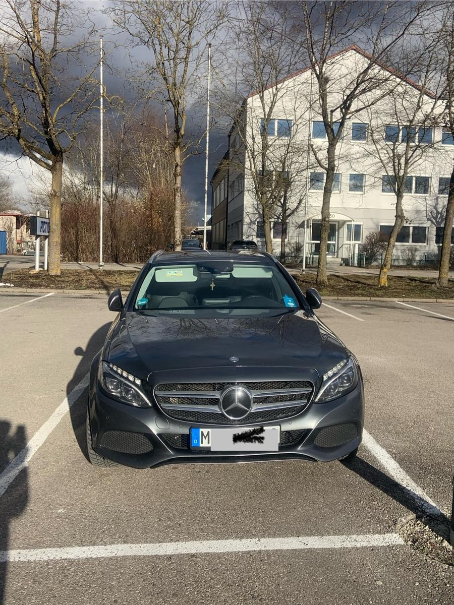 Mercedes-Benz C 220