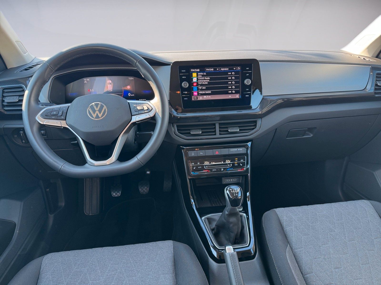 Fahrzeugabbildung Volkswagen T-Cross Life 1.0 TSI