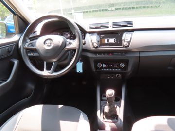 Fotografie 10 des Skoda Fabia Joy 1.2 TSi Klimaautomatik Nebelscheinwerf