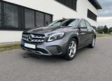 Mercedes-Benz GLA 180 Urban*LED*Teilleder*Komfort*Klima*Navi - Mercedes-Benz GLA 180: Automatik