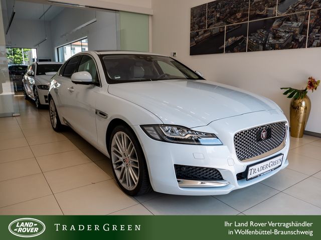 Jaguar XF 20d AWD Portfolio HUD NAVI LED STANDHZ ACC