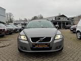 Volvo V50 2.0D Momentum(95Tkm* 1Hand* Navi*Xenon) - Volvo V50 mit Diesel-Antrieb: 2.0