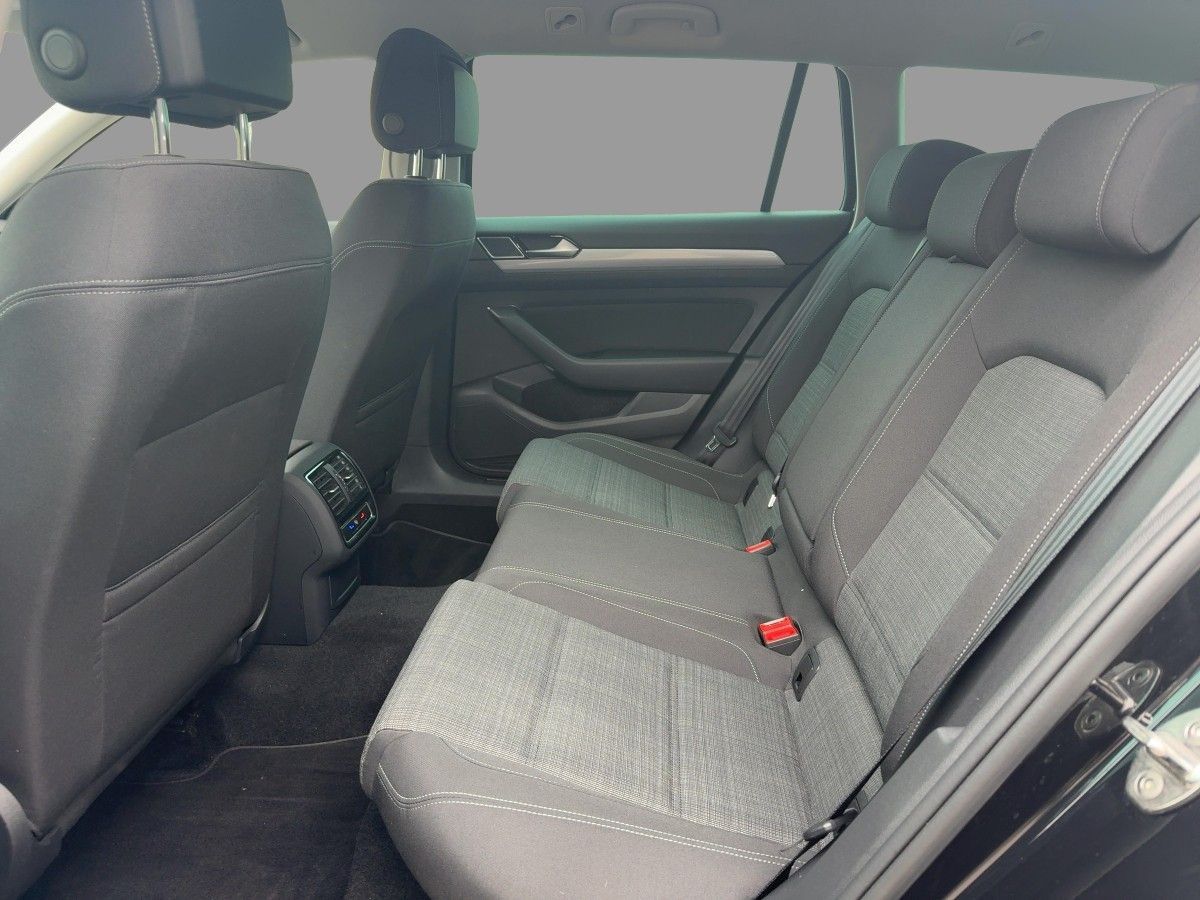 Volkswagen Passat Variant - Bild 10