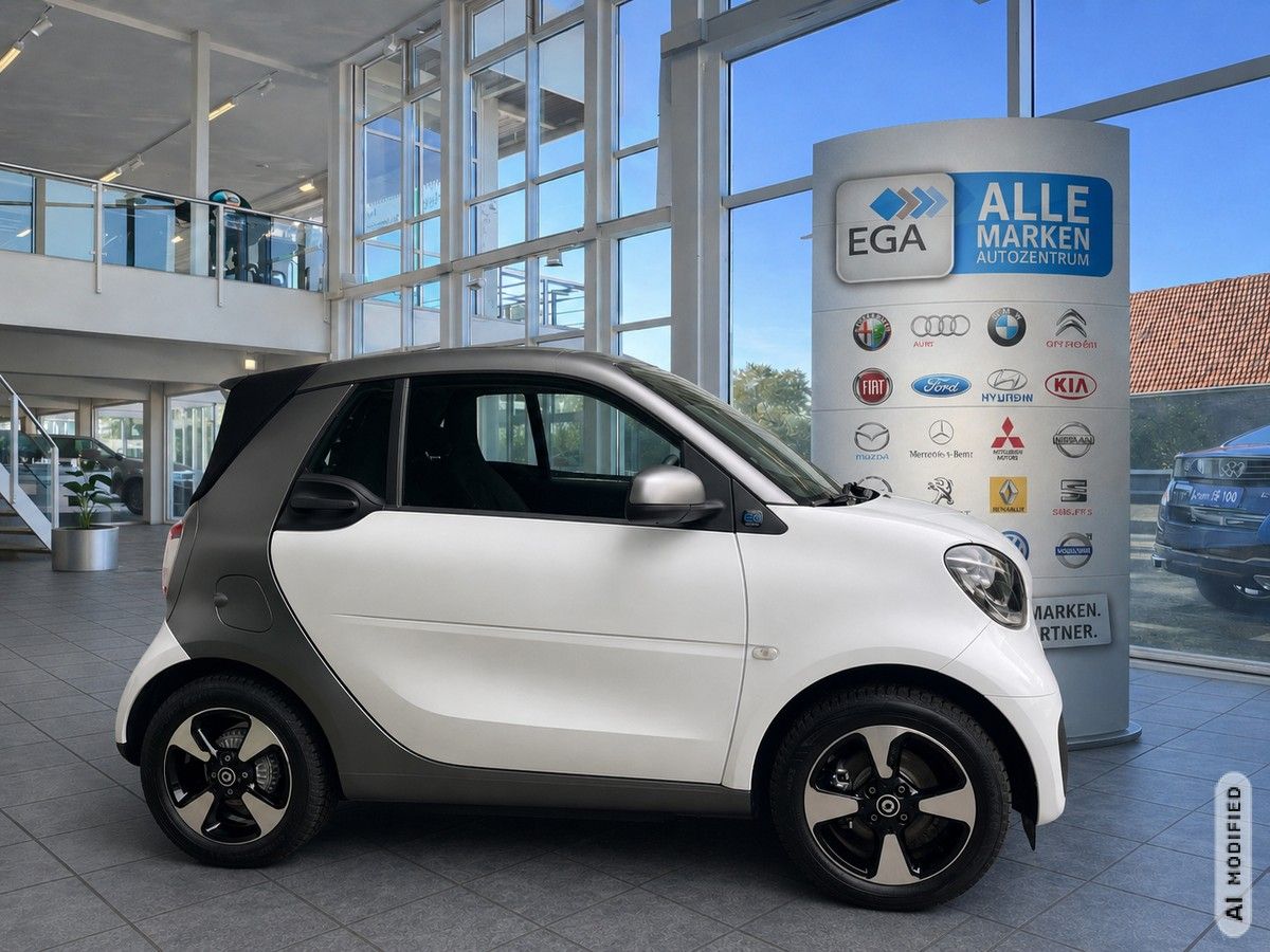Smart ForTwo EQ cabrio*EXCLUSIVE*22kW*CAM*MEDIA*ALLW*L imagem 2
