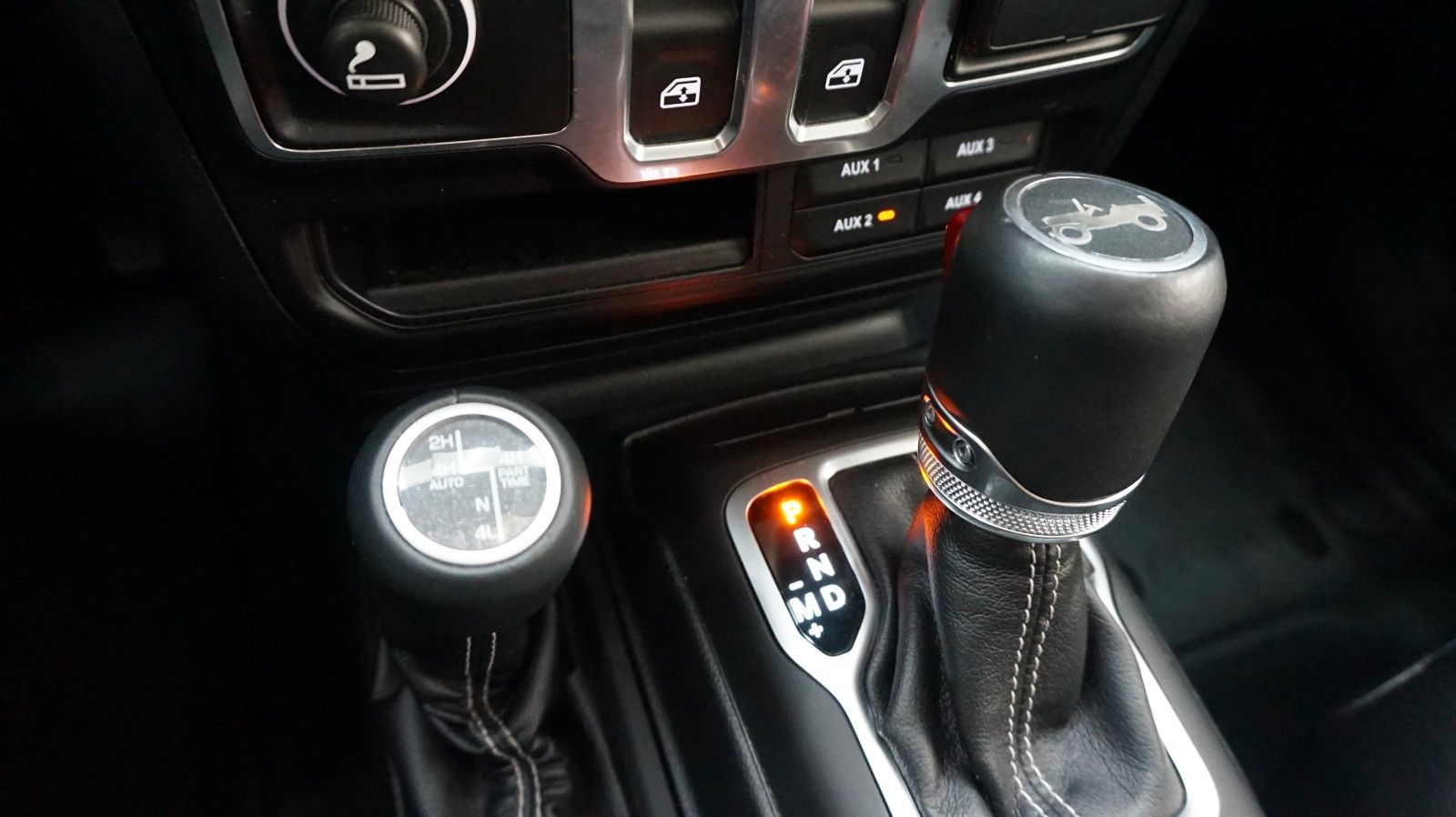 Fahrzeugabbildung Jeep Wrangler Unlimited Sahara TÜV neu Cabrio