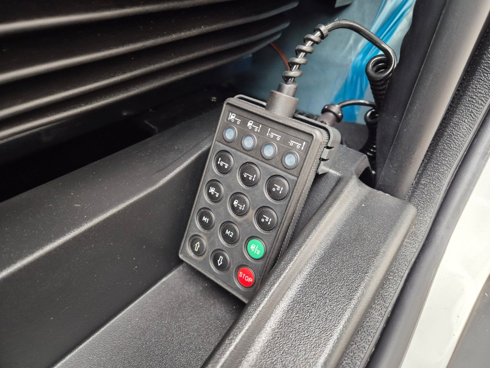 Fahrzeugabbildung Iveco Eurocargo ML160E28/FP Böse Schwenkwand LBW 2xAHK