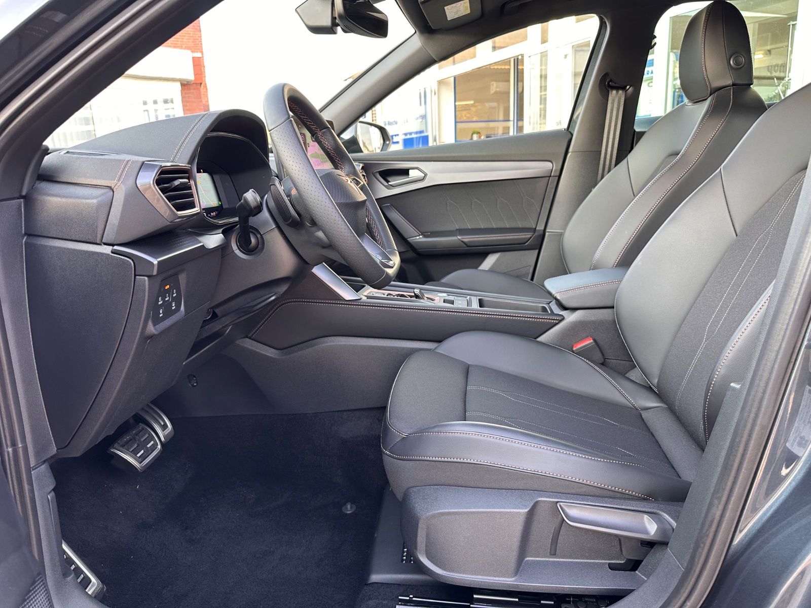 Fahrzeugabbildung CUPRA Formentor 1.5 eTSI DSG Pano/AHK/ACC/APP/LED/SHZG