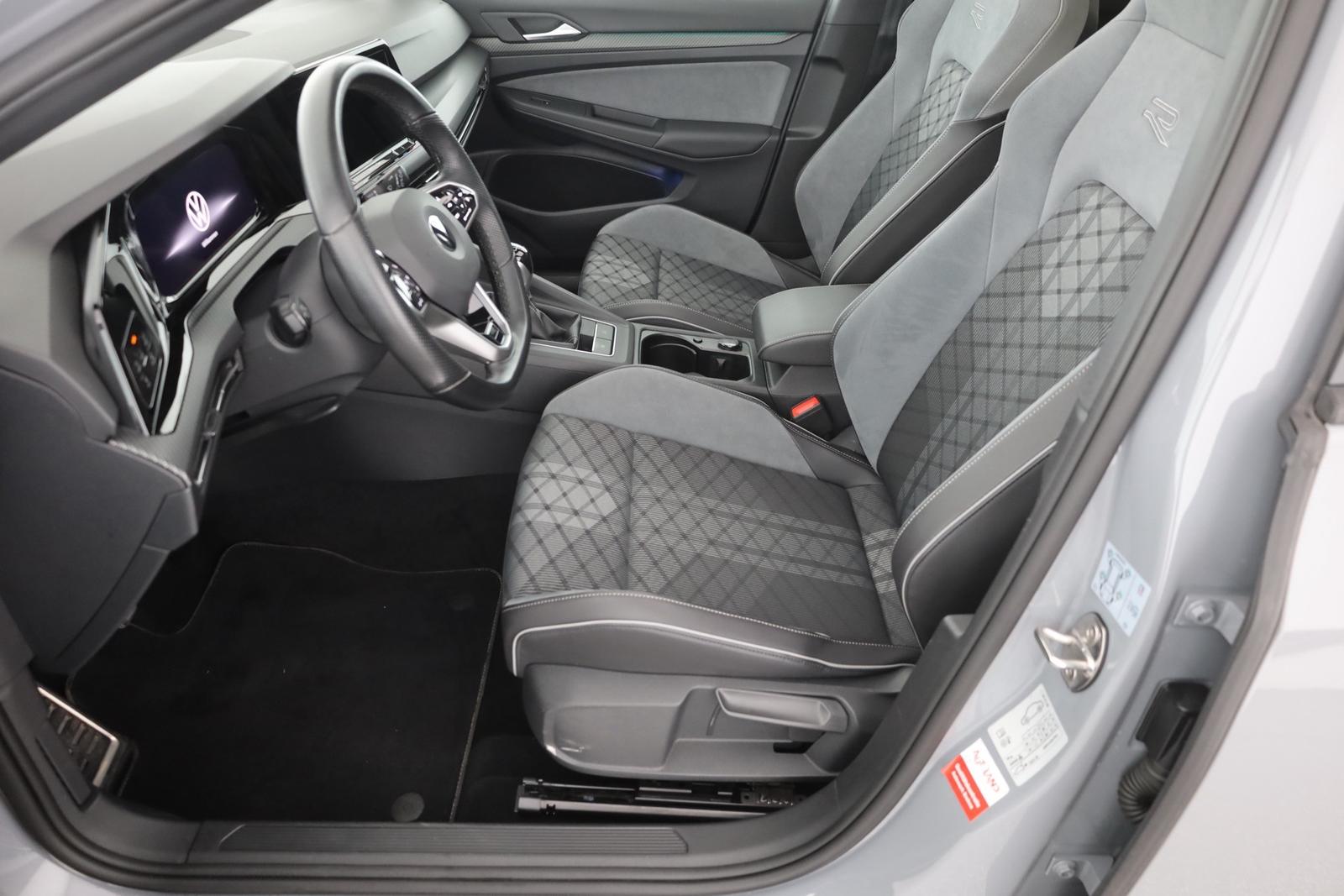 Volkswagen Golf VIII 1.5 TSI R-Line LED Panorama Navi ACC, миниатюра 23