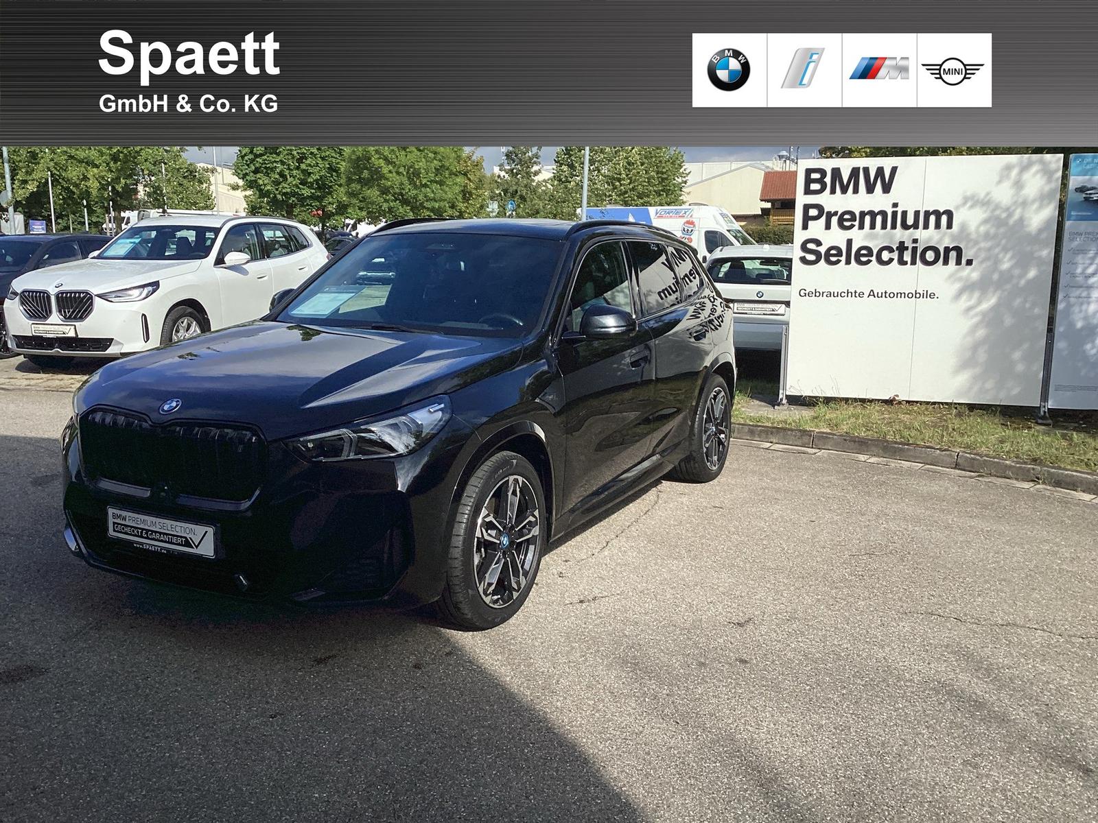 BMW iX1 xDrive30 M Sportpaket Head-Up HK HiFi DAB