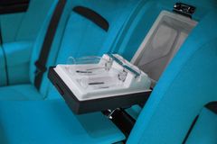 Cullinan Series II 2026 BLACK/TIFFANY VIP SEATS