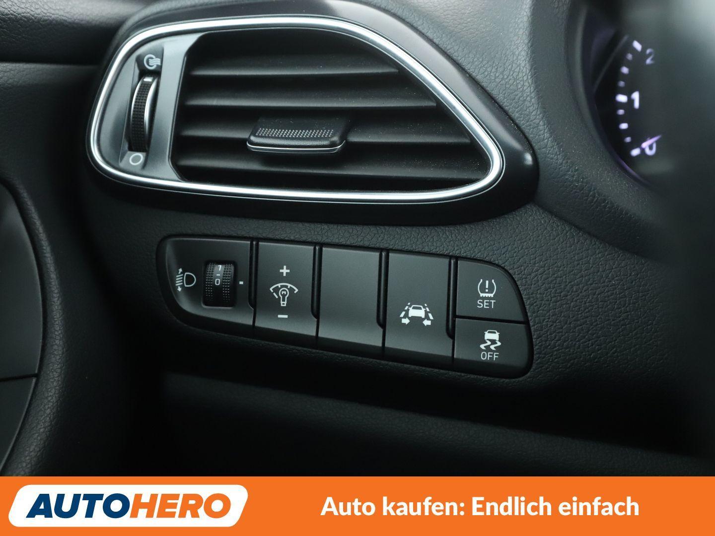 Hyundai i30 1.4 TDGI N-Line Aut.*NAVI*TEMPO*CAM*PDC*SHZ*