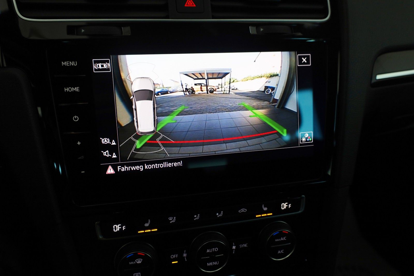 Fahrzeugabbildung Volkswagen Golf VII Variant R 4M Leder,Navi,LED,Kamera,ACC