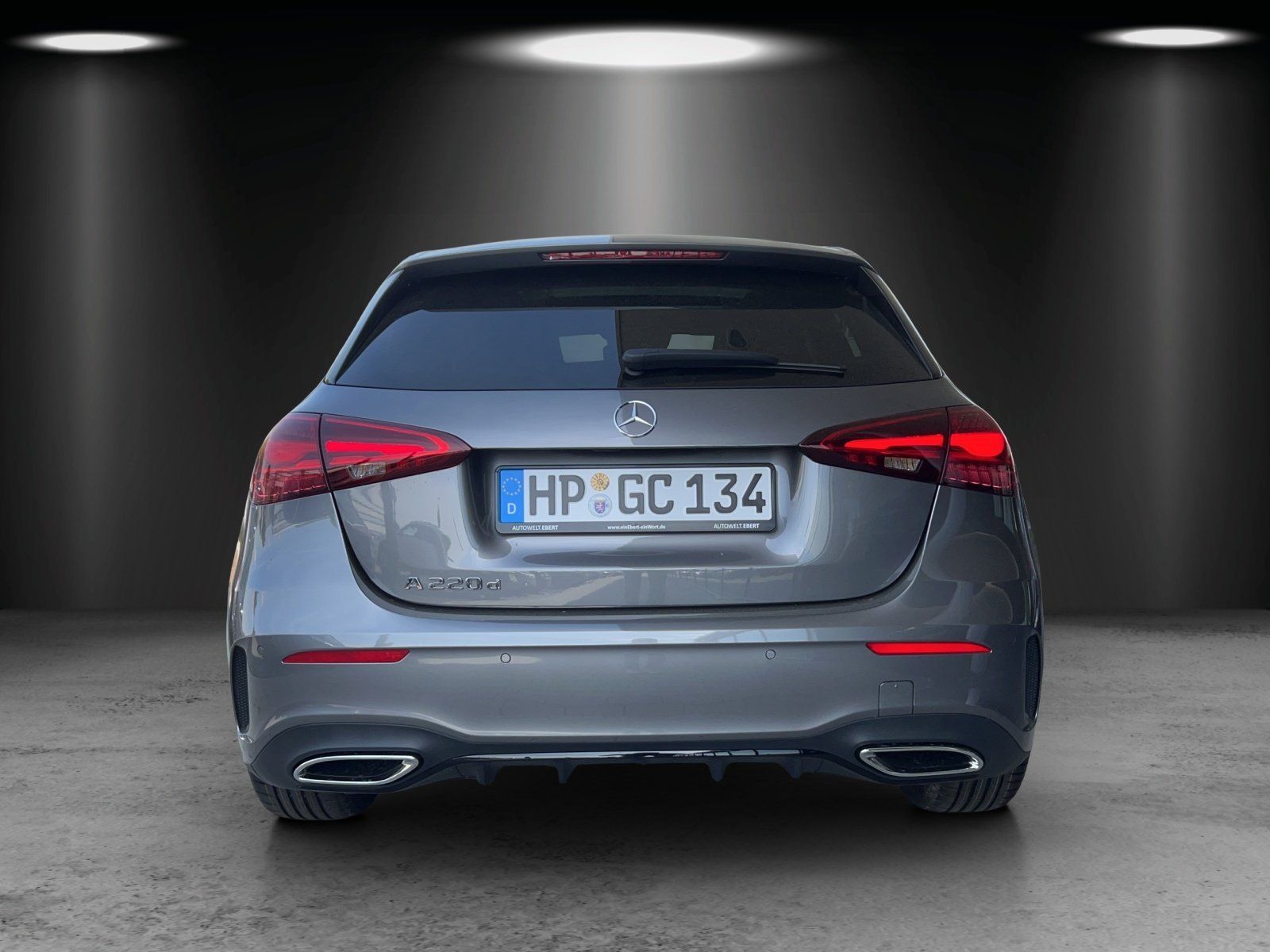 Fahrzeugabbildung Mercedes-Benz A 220 d AMG PANO KeyGo LED Totwinkel
