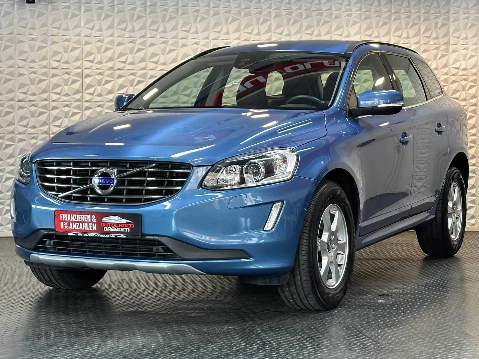 VOLVO XC60 2.0 D3 MOMENTUM XENON#FH#NAVI#PDC#VIRTUAL - Image 4