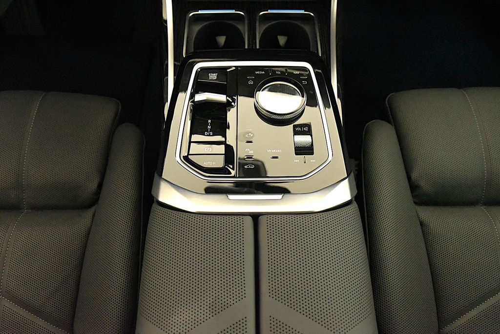 BMW 740