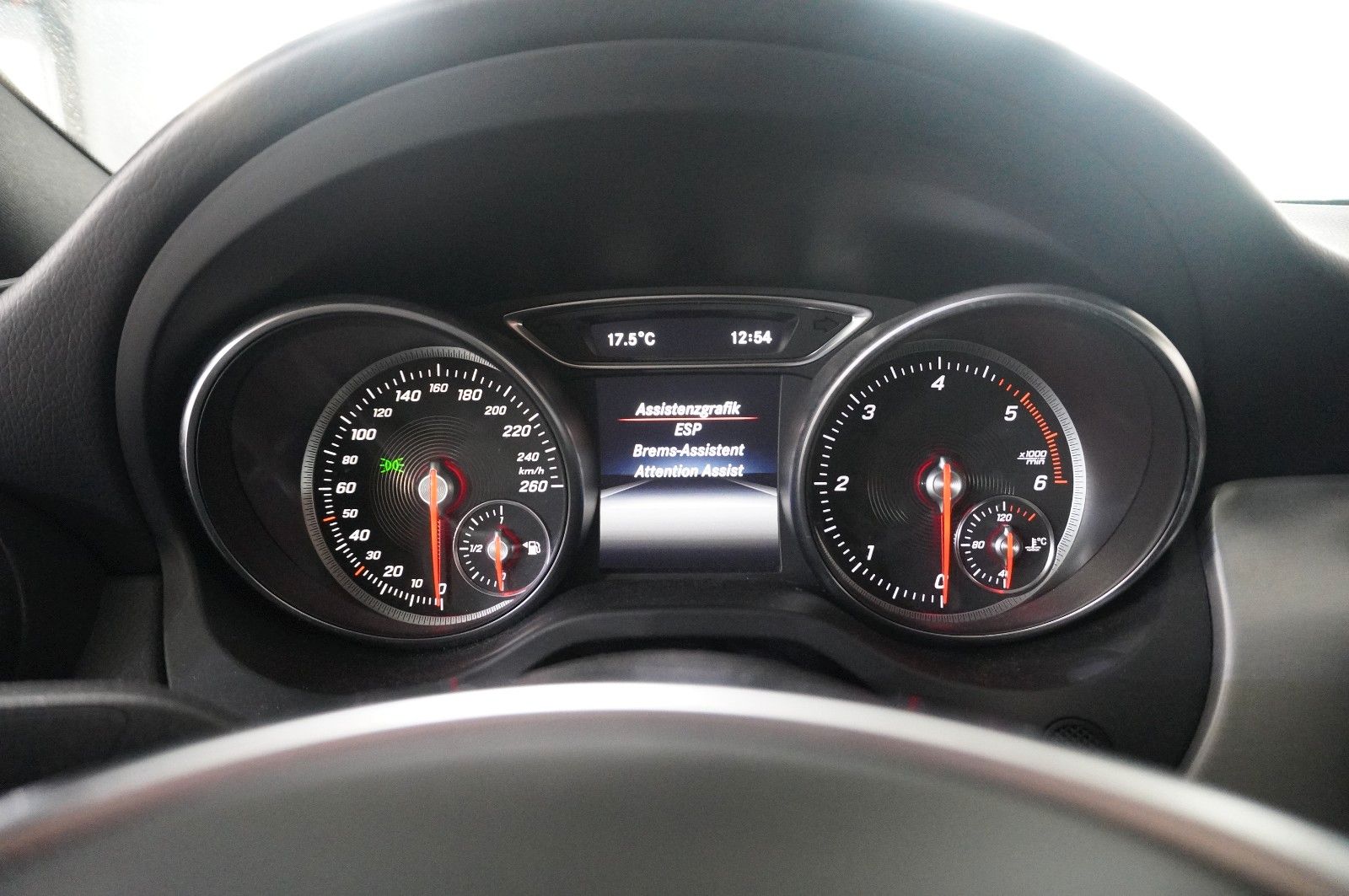 Fahrzeugabbildung Mercedes-Benz CLA 180 COUPE AMG LINE NAVI/LED/SPORT/TEMP./AMG