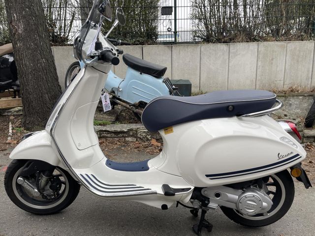 Vespa Primavera 50 YACHT CLUB limitiert