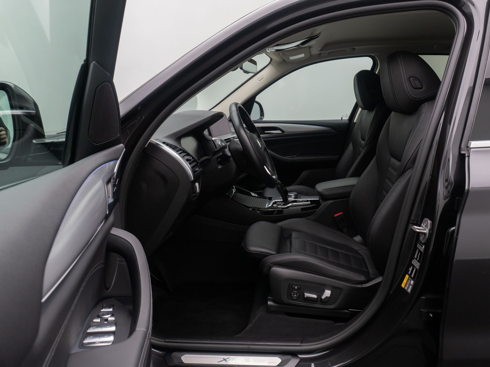 Fahrzeugabbildung BMW X3 xD30e xLine 360° HiFi ACC HUD Komfort 19Zoll