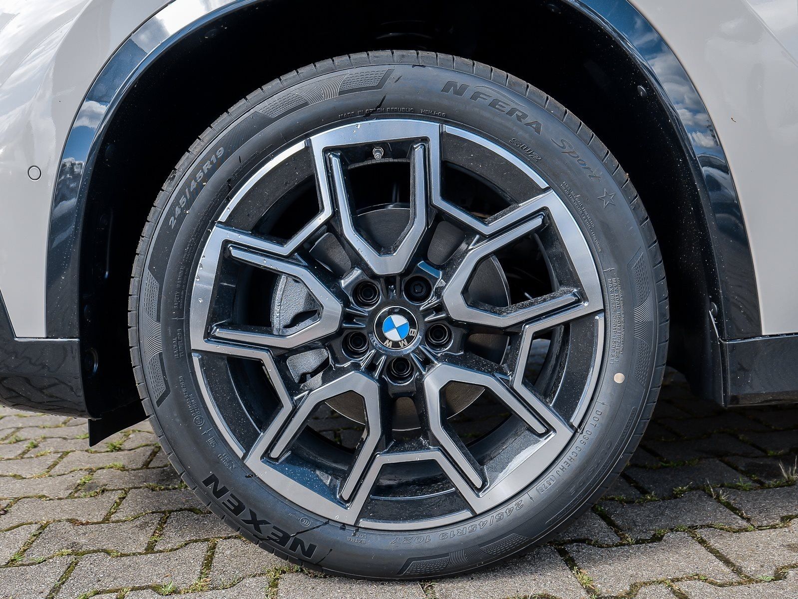 BMW iX1 - Bild 4